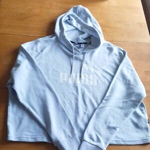 Puma Crop Hoodie. Loose fitting. Short cut. Baby Blue Ladies Size L.